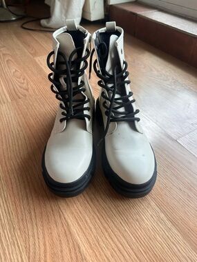 Nine West White Combat Lace-Up Boots with Black Soles